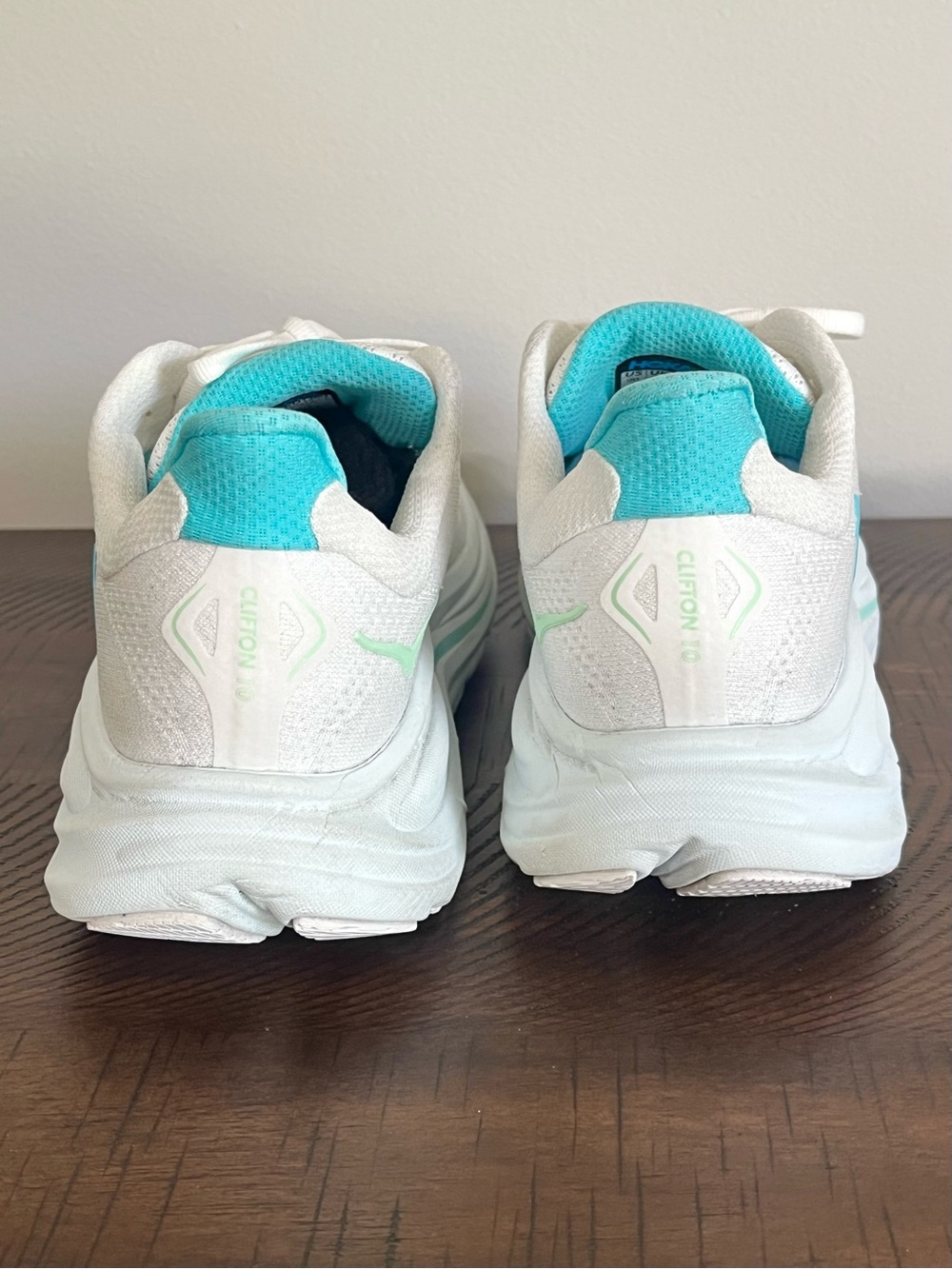 Hoka One One Clifton 10 White Cielo Blue breathable jacquard knit upper Size 9 B - Picture 6 of 14